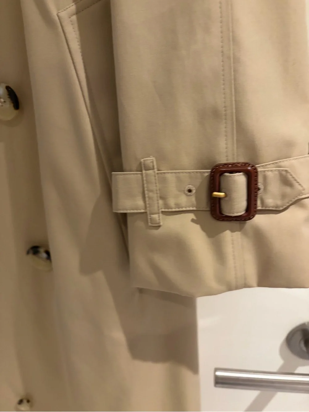 Burberry long Waterloo heritage trench coat in honey - Picture 10 of 10